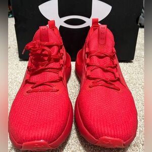 New - men’s Under Armour HOVR Phantom 3